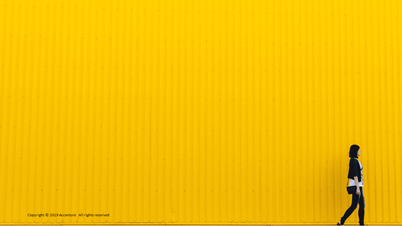 Deckblatt der verlinkten Präsentation: Suchen und Finden: Wie verwende ich Suchmaschinen richtig? mit gelbem HIntergrund und einer Person, die in der rechten unteren Ecke des Bildes läuft.